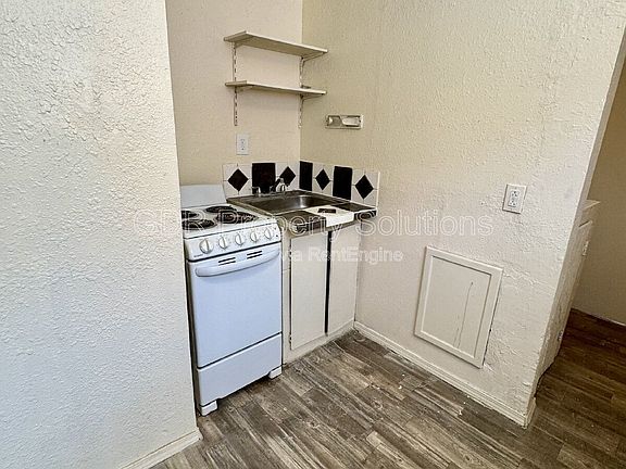 3rd image of 304 Texas St NE APT C
