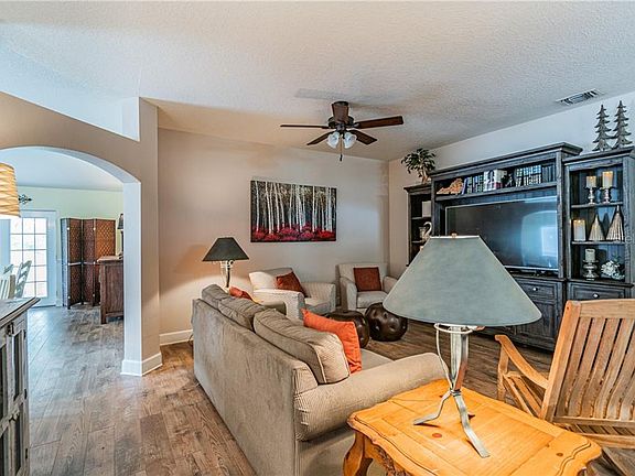 5th image of 4002 Whistlewood Cir