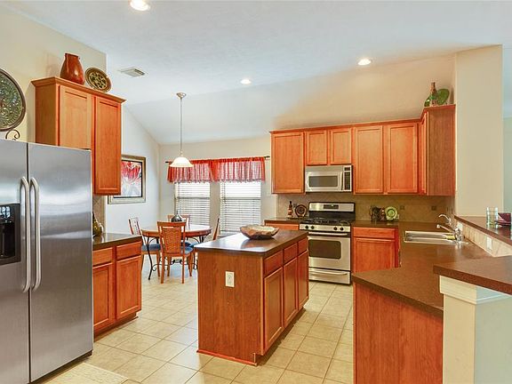 5th image of 14103 Seagler Springs Ln