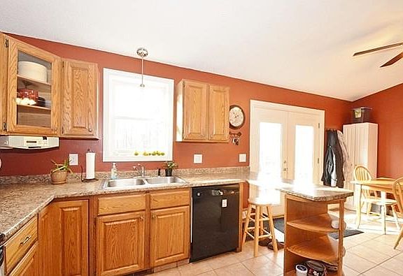 3rd image of 357 Baldwin Dr