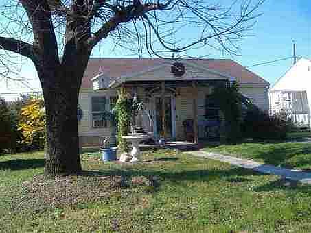1st image of 408 4th St W