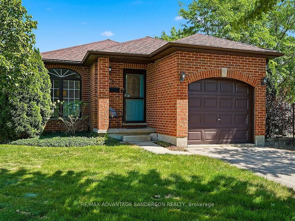 1st image of 70 Maxine Ct