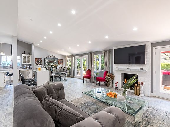 5th image of 20534 Miranda Pl