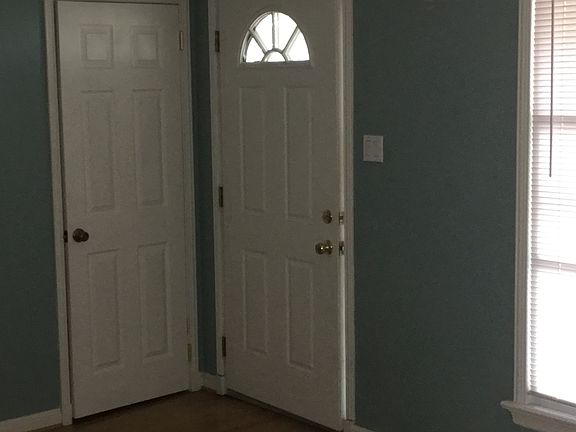 2nd image of 6857 Foxcroft Dr