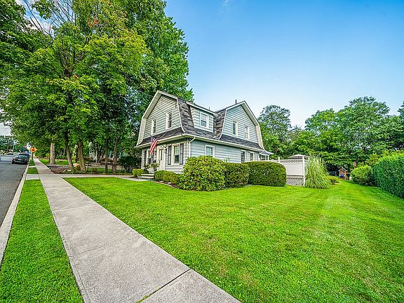 3rd image of 58 Vreeland Ave