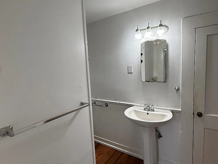 509 N Peachtree St — Photo 25