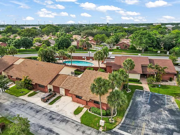 4th image of 4706 Satinwood Trail