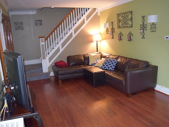 3rd image of 218 Myrtle Ave