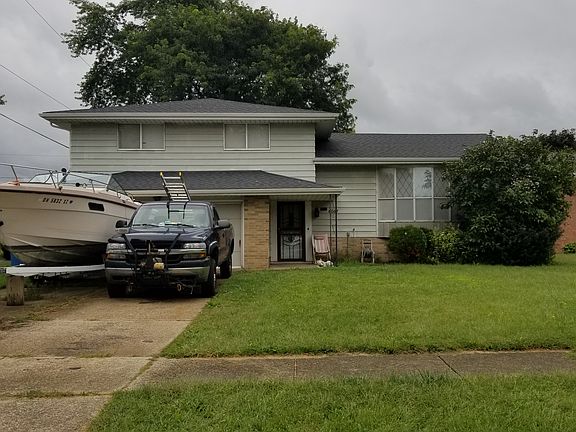 4th image of 6067 Houston Dr