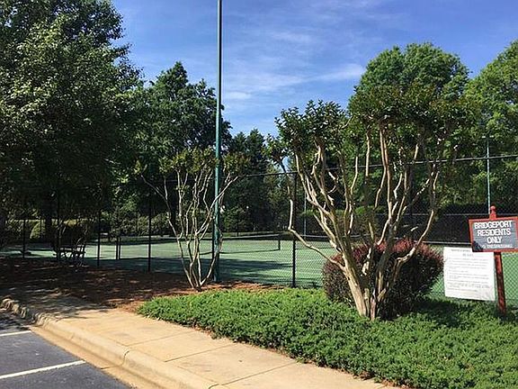 5th image of 144 Ashford Hollow Ln