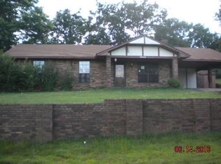 1815 N 29th St, Van Buren, AR 72956