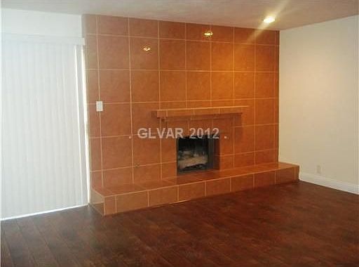 4th image of 6937 Singing Dunes Ln