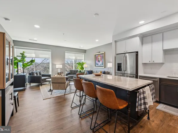 625 Slaters Ln #304, Alexandria, VA 22314