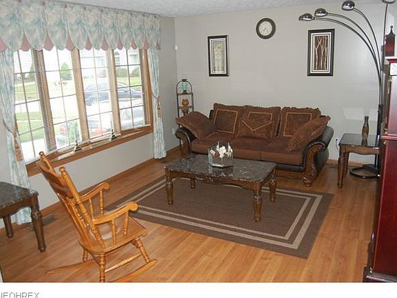 3rd image of 290 Xavier St