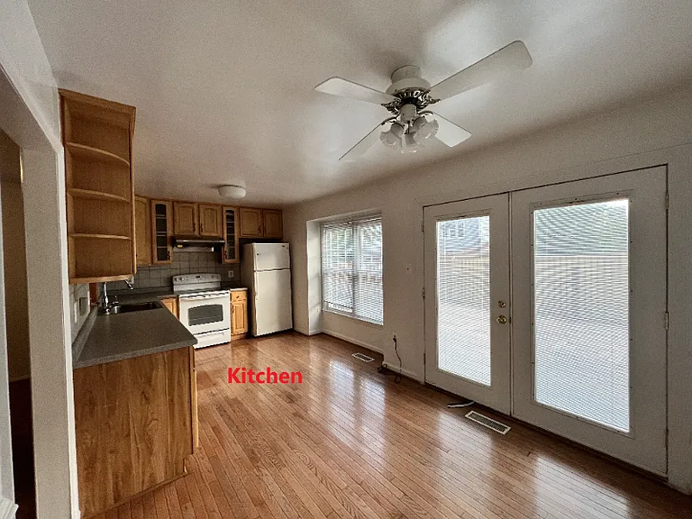 9714 Lakepointe Dr — Photo 18