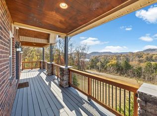 57 Lakeside Dr, Carthage, TN 37030