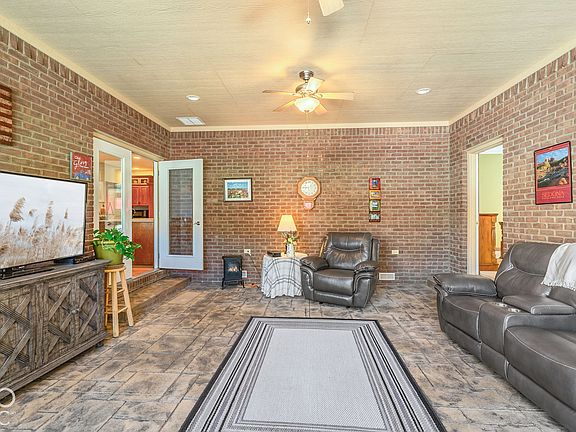 3rd image of 13036 Ragan Ln