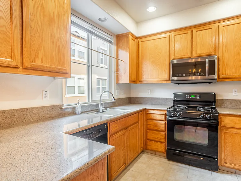 1865 Garzoni Pl — Photo 7