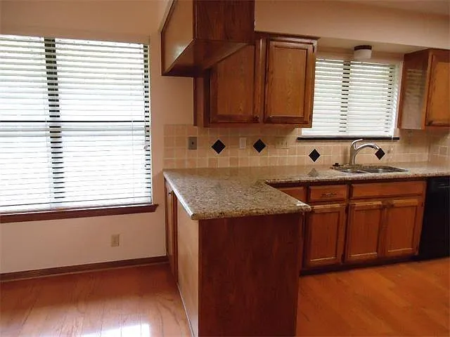 9903 Grand Oak Dr — Photo 11