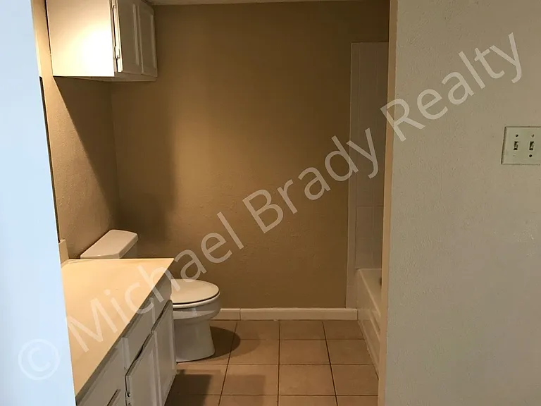 1101 Brighton Dr #D — Photo 1