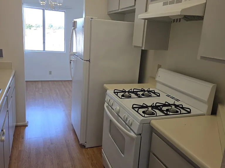 13561 Moorpark St — Photo 21
