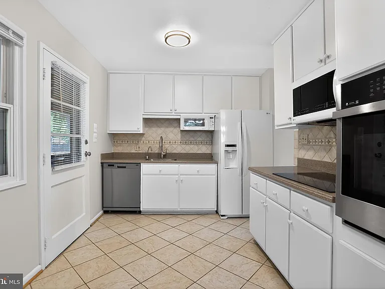 1452 Dewberry Ct — Photo 17