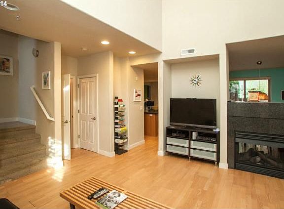 3rd image of 6285 NE Carillion Dr Unit 103
