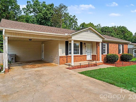 2nd image of 617 Lake Dr