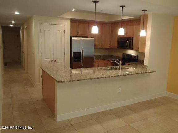 3rd image of 525 N 3rd St #411
