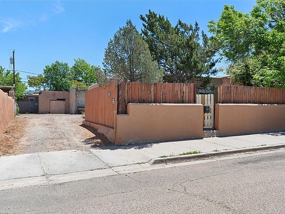 2nd image of 707 Kathryn Ave