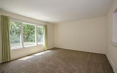 3rd image of 2068 Yorktown Dr