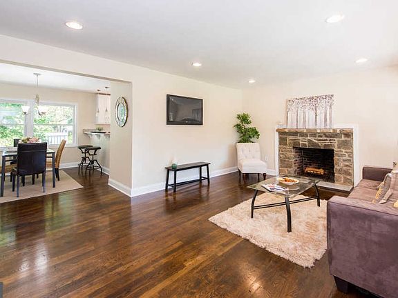 5th image of 8900 Flagstone Cir