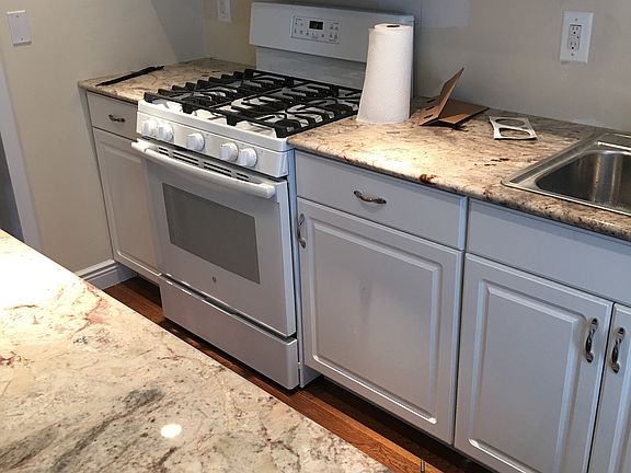 5th image of 120 Bower Ct
