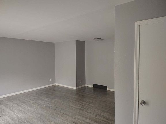 4th image of 4131 Eastridge Dr #4