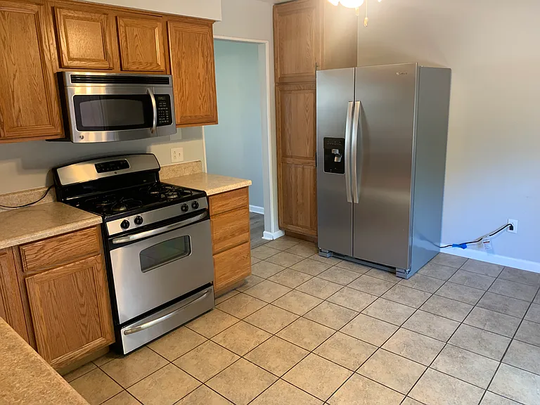 605 Southfield Dr — Photo 6