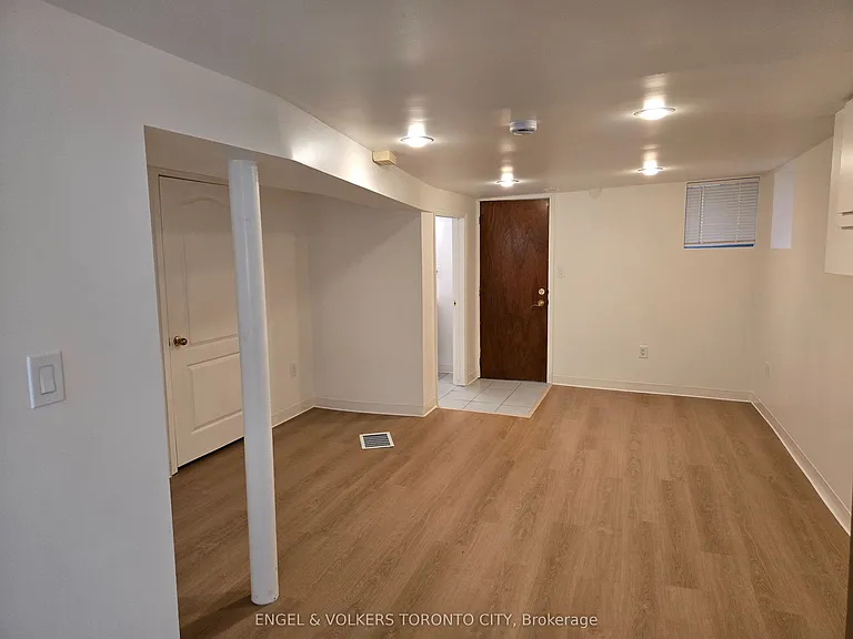 2012 Dundas St E #BASEMENT — Photo 5