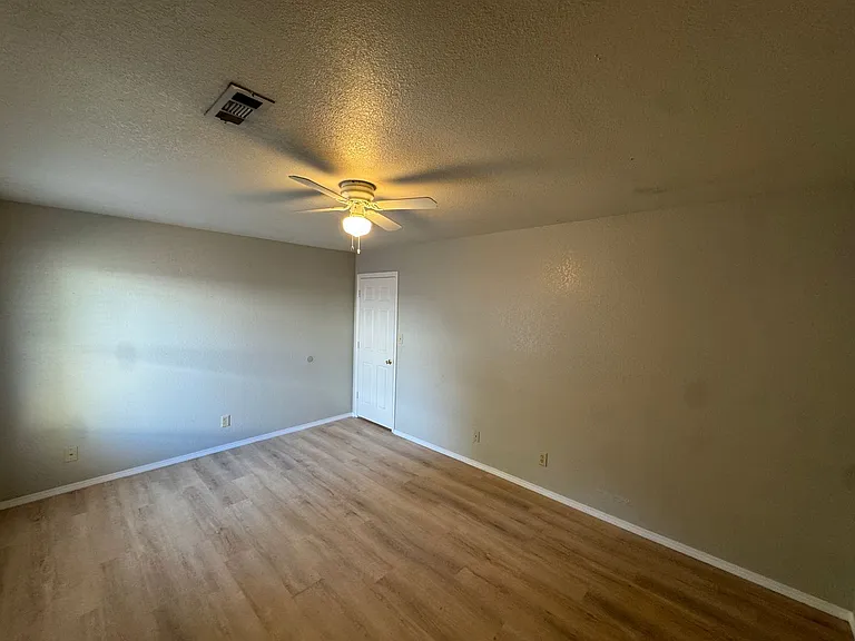 20 McGee Rd — Photo 8