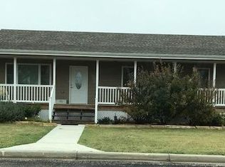135 S Delaware St, Dighton, KS 67839