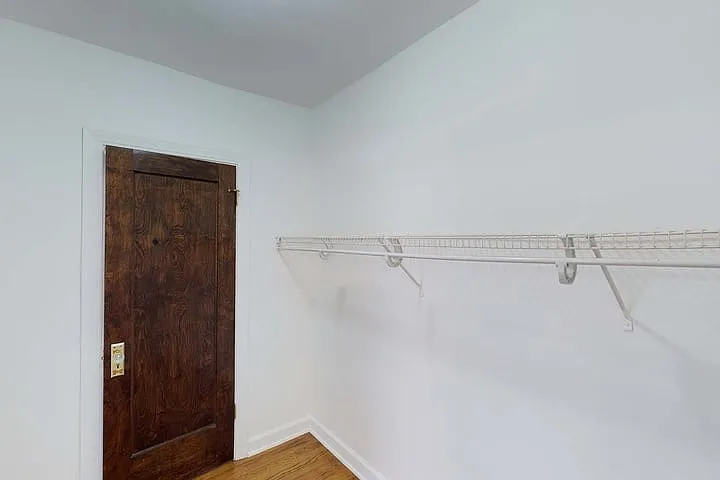4455 S. Greenwood Avenue — Photo 18