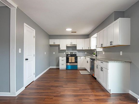 4th image of 2899 Republic Ave