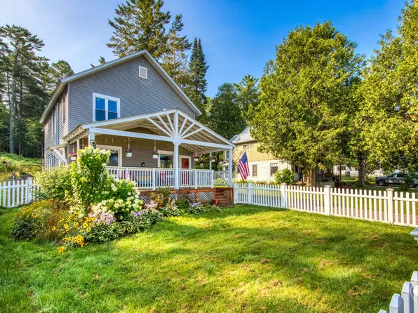 220 Ampersand Ave, Saranac Lake, NY 12983