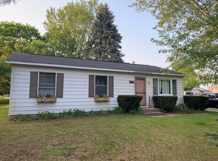 4644 Manor Wood Dr S, Traverse City, MI 49685