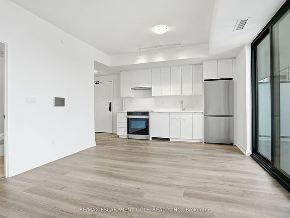 4th image of 2075 Lakeshore Rd #1709