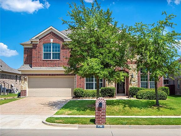 2nd image of 716 Cowan Ln