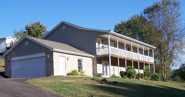 1st image of 21283 Lakeshore Dr