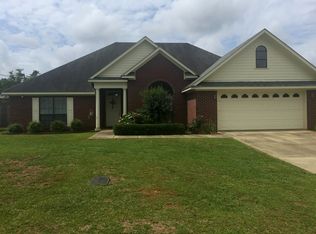 108 Knollwood Cir, Greenville, AL 36037