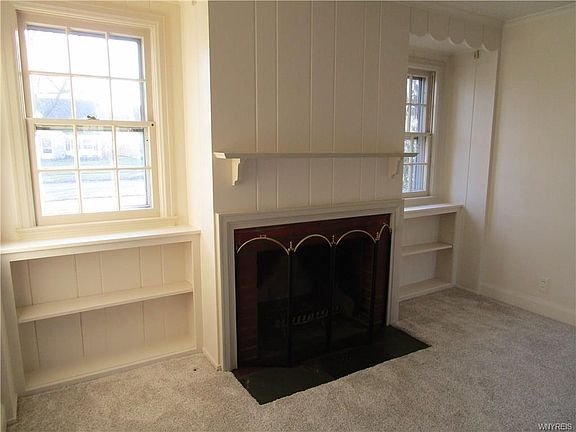 4th image of 310 Woodcrest Blvd