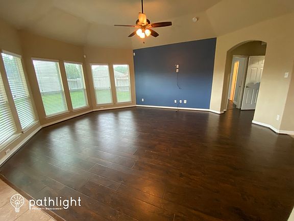 2nd image of 3810 Elderberry Dr