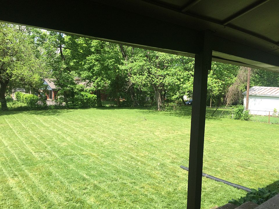 2nd image of 622 Country Club Rd