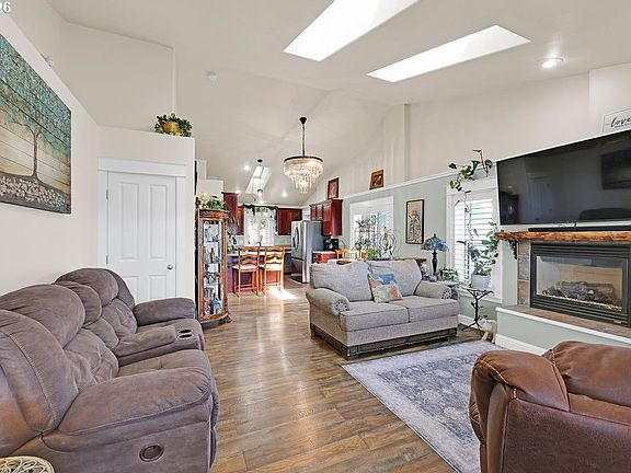 5th image of 1208 Linn Way